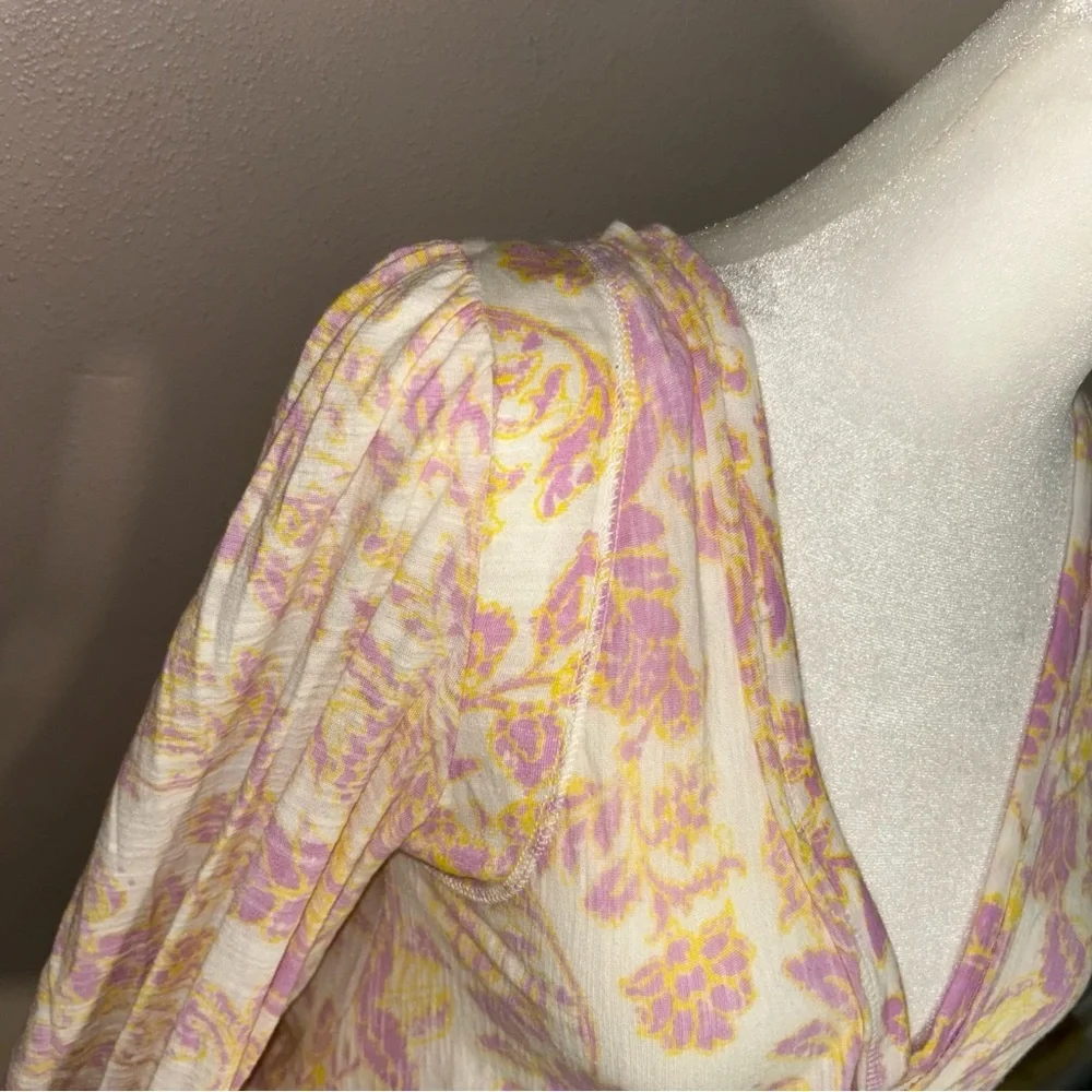 Free people purple/pink floral crunched front & back ruffle sleeve v neck blouse - Picture 3 of 6